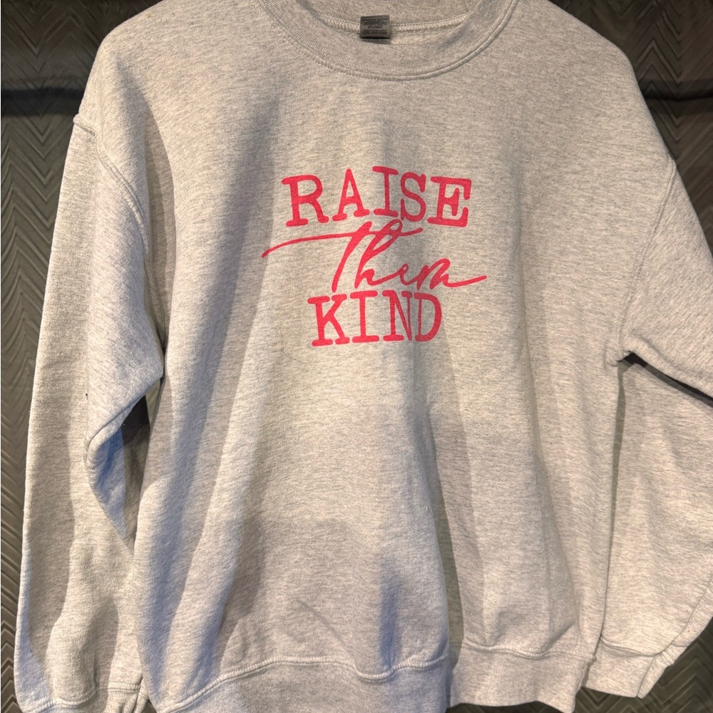 Gildan Light Gray Sweatshirt with Pink Print